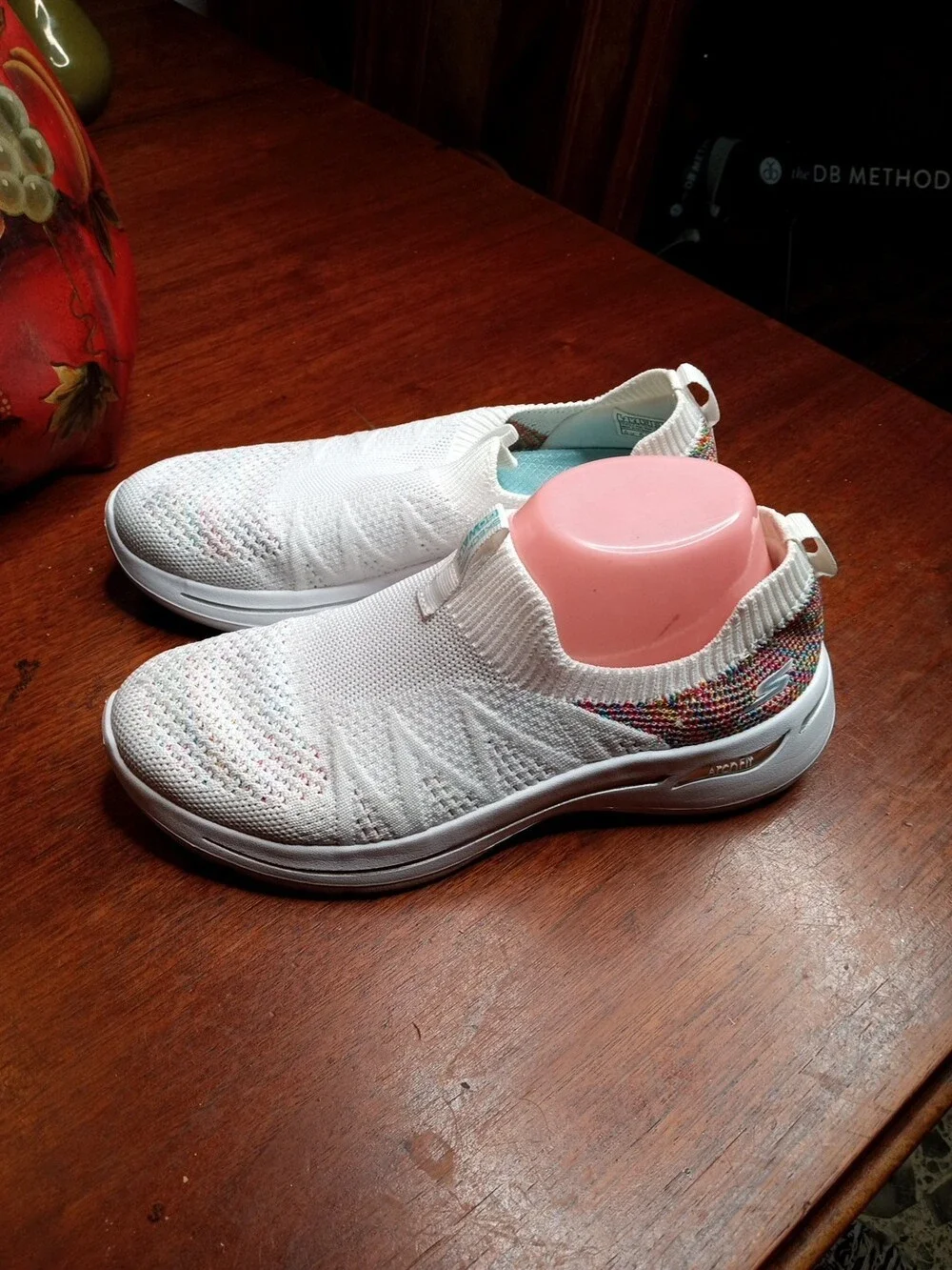 Skechers GOwalk White Arch Fit Washable Slip-Ons Fun Times New Sneakers Shoe 7M